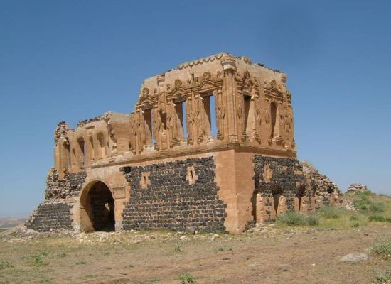 Zerzevan Kalesi’ndeki kemikler tarihi acıyı gündeme getirdi