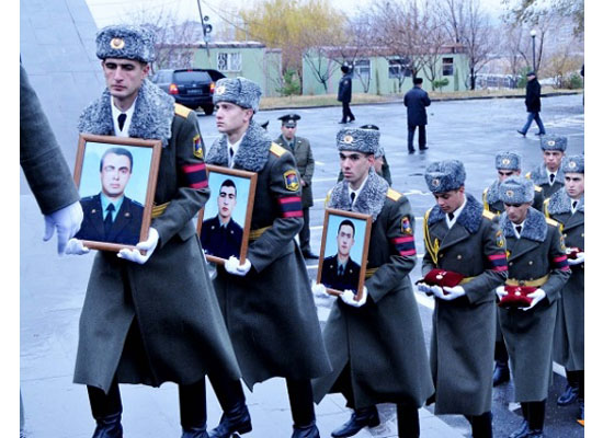 Tarafsız bölgede vurulan üç pilotun cenazesi 10 gün bekledi