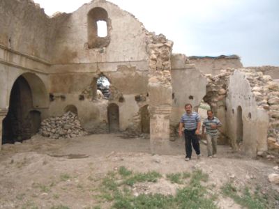 Kilise Kalıntısından 10 Ton Çöp Çıkarıldı  