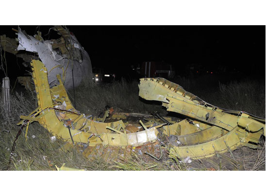 Ukrayna'da düşen uçaktan kurtulan  yok 