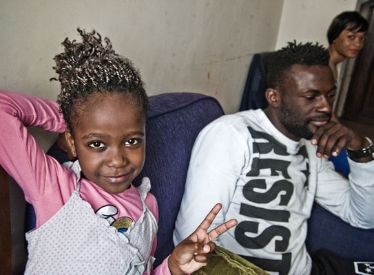 Kongolu kız misafir öğrenci statüsünde okula başlayacak