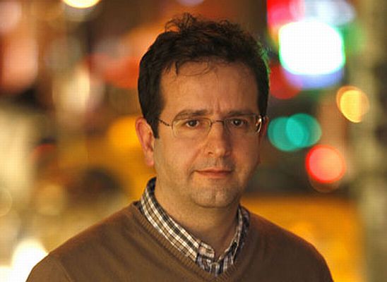 Berat Özipek: 'Türk yalanına sessiz kalma!'