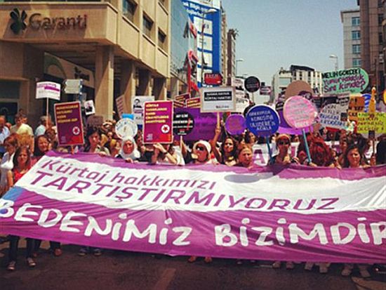 Rahatsız Erkekler: ''Kadınlar adına konuşmayı reddediyoruz''