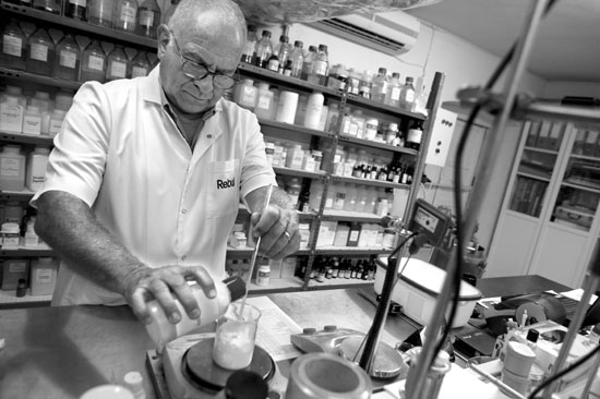 Rebul Eczanesi'nin ardından 