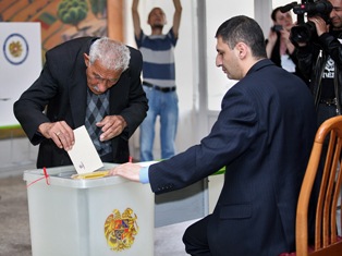 Ermenistan'da, seçim hazırlıkları başladı