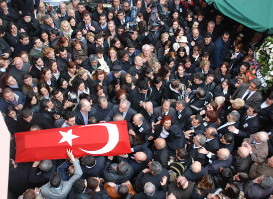 Ağaoğlu tutuksuz yargılanacak  