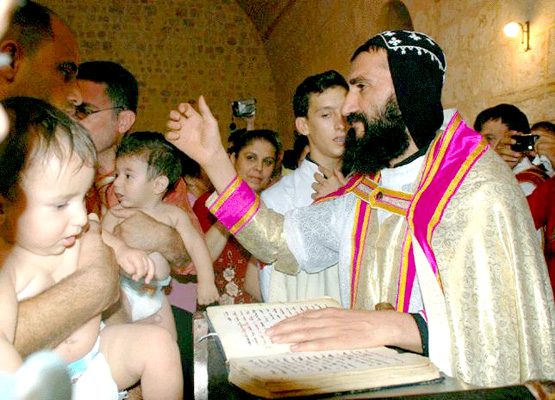 Süryaniler, yeni anayasada 'azınlık vatandaşlık' talep etti  