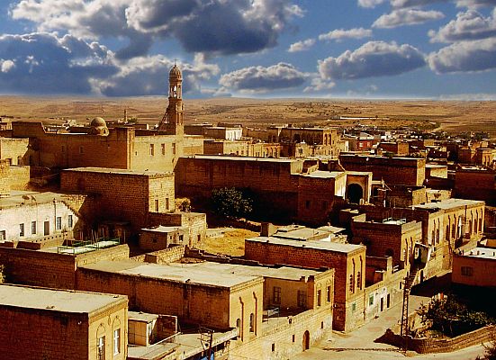 Süryanileri göçe zorlayan zihniyet yeniden iş başında