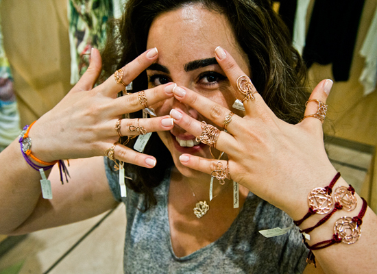 Doğadan ilham alan takılarıyla Thenny Bal