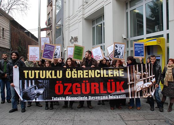 Adalet Bakanı açıkladı: Cezaevlerinde 2 bin 824 öğrenci var