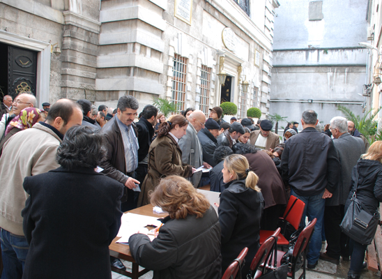 Üç Horan yönetimi, açtığı davanın sanığı oldu