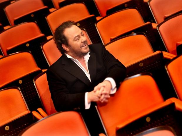 Yannis Parios Rum çocuklar yararına ilk kez İstanbul’a geliyor