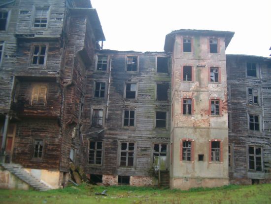 Rum yetimhanesi yıkılmaktan kurtuluyor