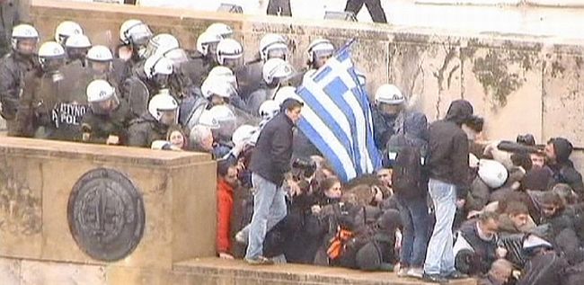 Yunanistan'ı kurtarma paketine onay verildi