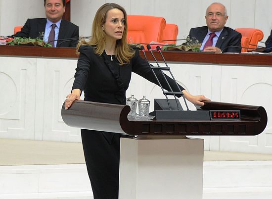 'Kadın medyada toplumdakinden farklı temsil ediliyor'